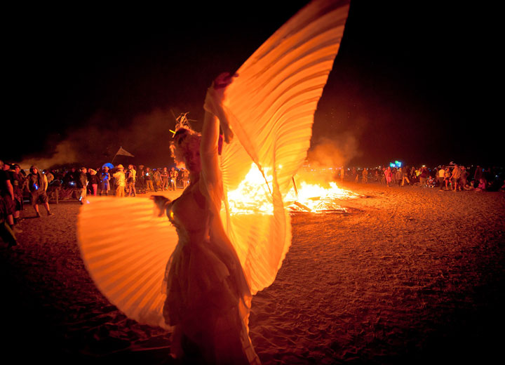 105-cliches-exceptionnels-du-burning-man-festival-le-rassemblement-surrealiste-dartistes-du-monde-entier97