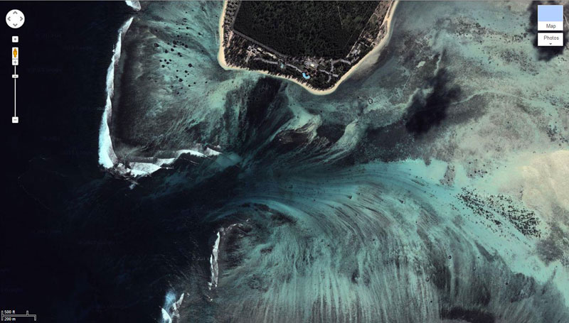 decouvrez-une-illusion-eblouissante-de-la-nature-la-fascinante-cascade-qui-s-ecoule-sous-l-ocean4