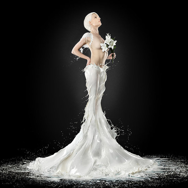 des-pin-up-shabillent-avec-des-eclaboussures-de-lait-pour-illustrer-onctueusement-un-calendrier-sexy-12