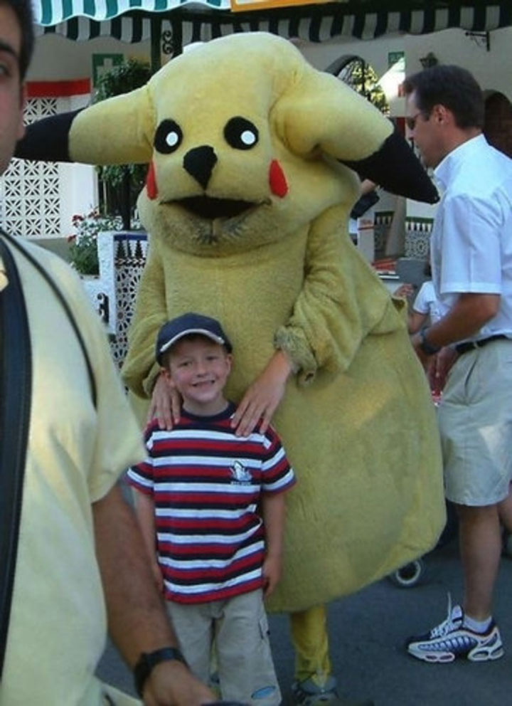 20-hommages-a-pikachu-qui-netaient-vraiment-pas-necessaires3