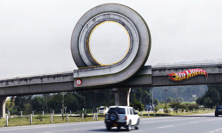 49-publicites-qui-se-demarquent-des-autres-en-redoublant-de-creativite-et-dhumour-une