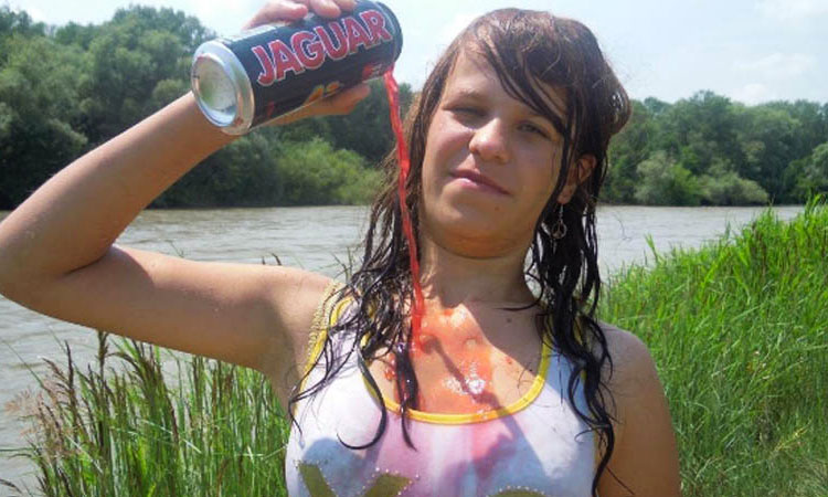 les-russes-ne-font-que-rien-comme-les-autres-et-le-prouvent-une-nouvelle-fois-avec-les-photos-postees-sur-les-sites-de-rencontre-une