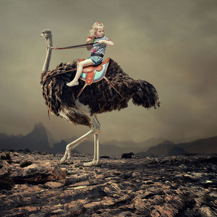 plongez-dans-lunivers-feerique-de-caras-a-travers-une-magnifique-serie-de-38-photographies33