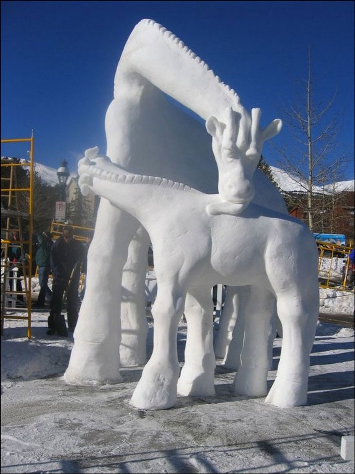 20-sculptures-impressionnantes-qui-feront-fondre-de-jalousie-nos-traditionnels-bonhommes-de-neige16
