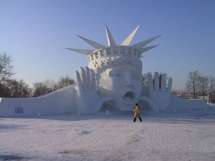 20-sculptures-impressionnantes-qui-feront-fondre-de-jalousie-nos-traditionnels-bonhommes-de-neige19