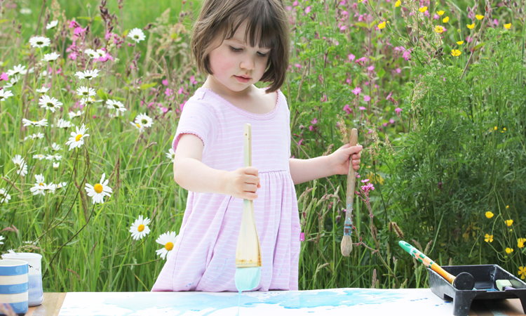 cette-petite-fille-autiste-realise-de-superbes-tableaux-dignes-des-plus-grands-peintres-impressionnistes-une