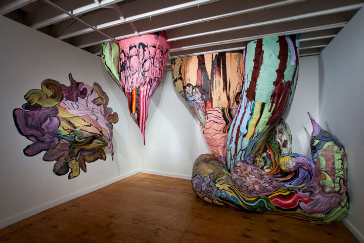 decouvrez-les-surprenantes-installations-en-bois-dun-artiste-bresilien11