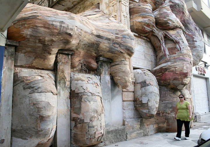 decouvrez-les-surprenantes-installations-en-bois-dun-artiste-bresilien25
