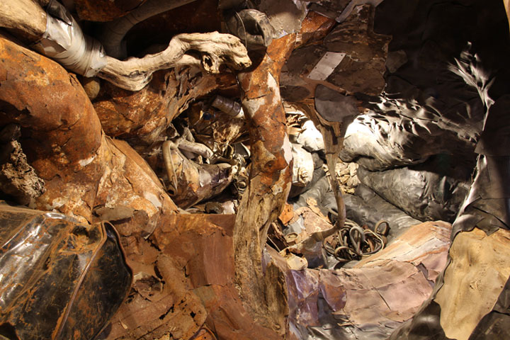 decouvrez-les-surprenantes-installations-en-bois-dun-artiste-bresilien41