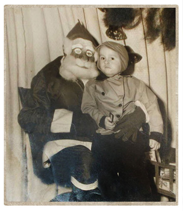 les-premiers-costumes-de-pere-noel-datant-du-siecle-dernier-sont-absolument-effrayantes16