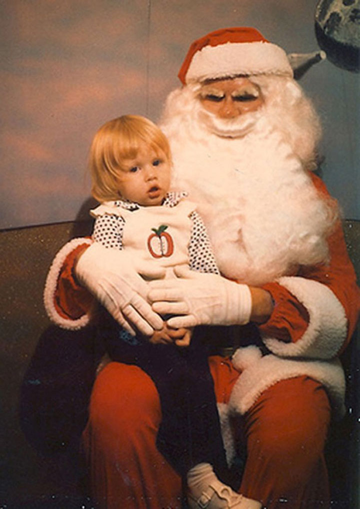 les-premiers-costumes-de-pere-noel-datant-du-siecle-dernier-sont-absolument-effrayantes27