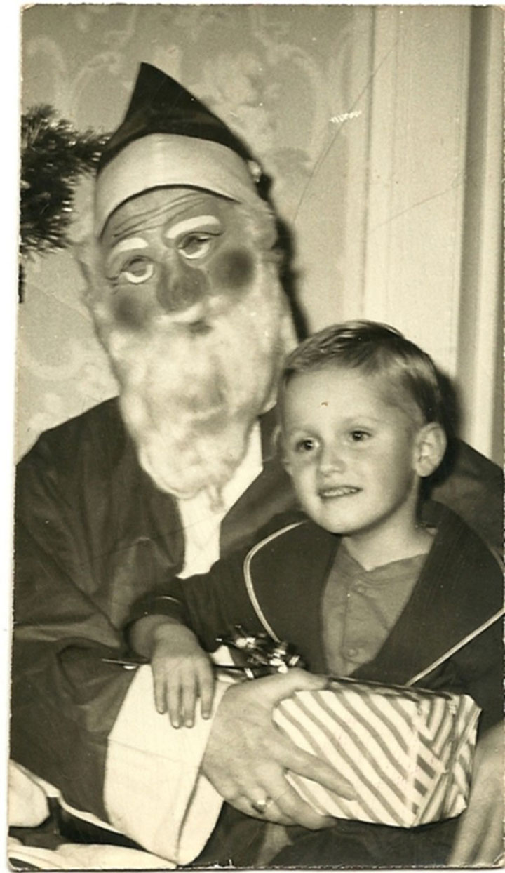 les-premiers-costumes-de-pere-noel-datant-du-siecle-dernier-sont-absolument-effrayantes29