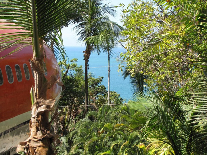 prenez-de-la-hauteur-avec-ses-somptueuses-maisons-perchees-dans-les-arbres32