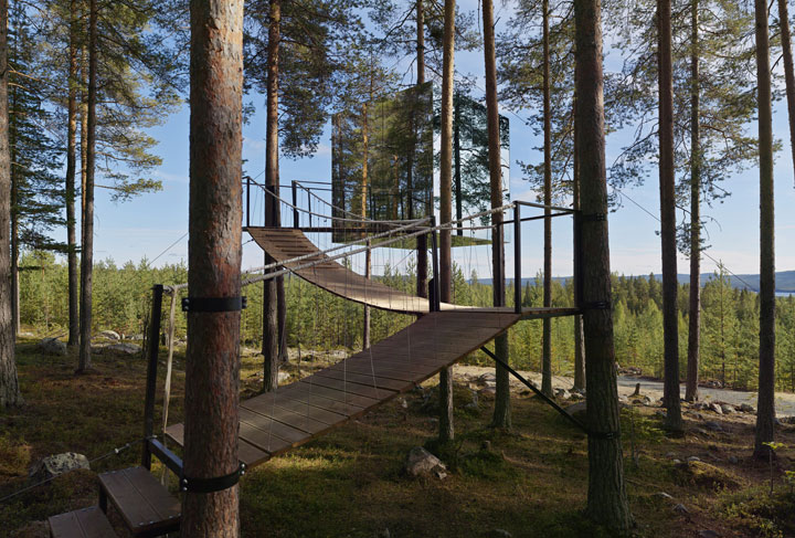 prenez-de-la-hauteur-avec-ses-somptueuses-maisons-perchees-dans-les-arbres50