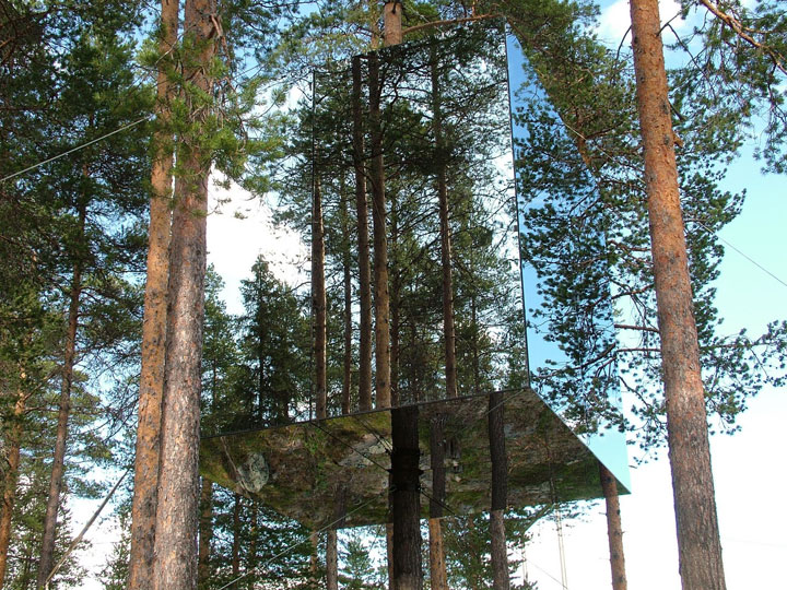 prenez-de-la-hauteur-avec-ses-somptueuses-maisons-perchees-dans-les-arbres68