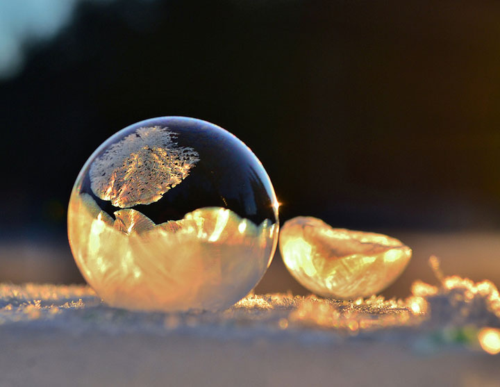des-sumbliles-bulles-de-savon-gelees-par-le-froid10
