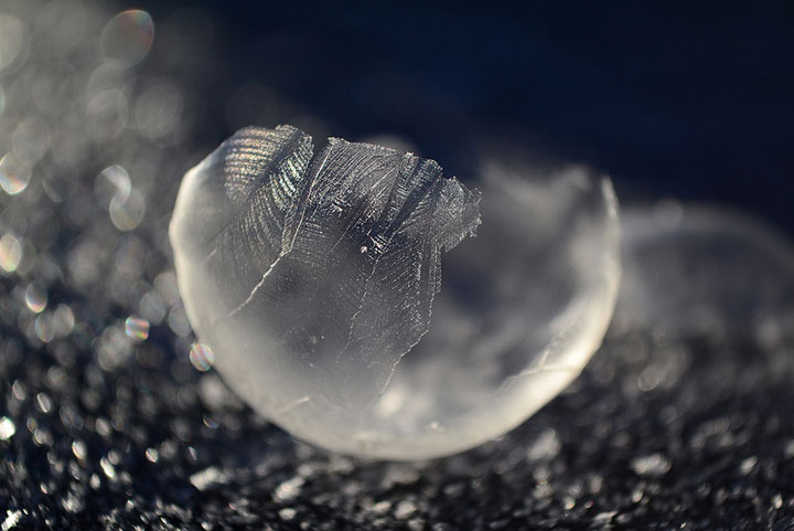 des-sumbliles-bulles-de-savon-gelees-par-le-froid2