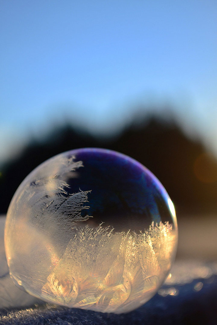 des-sumbliles-bulles-de-savon-gelees-par-le-froid20