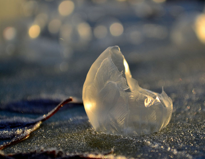 des-sumbliles-bulles-de-savon-gelees-par-le-froid34