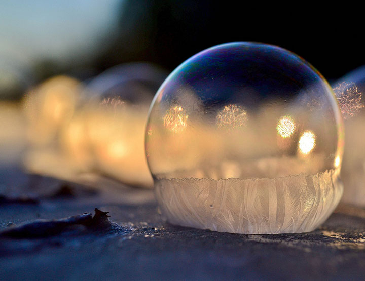 des-sumbliles-bulles-de-savon-gelees-par-le-froid4
