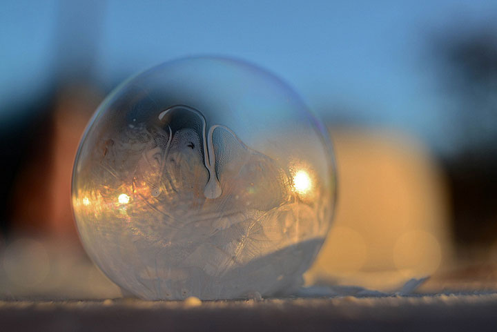 des-sumbliles-bulles-de-savon-gelees-par-le-froid6