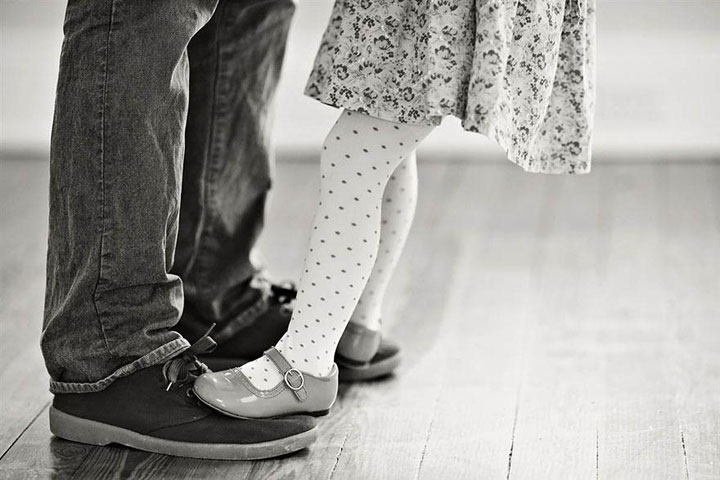 un-pere-et-sa-fille-reconstitue-les-photographies-de-mariage-de-la-defunte-maman7