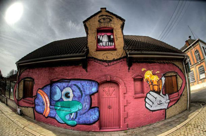 village-abandonne-envahi-par-le-street-art27