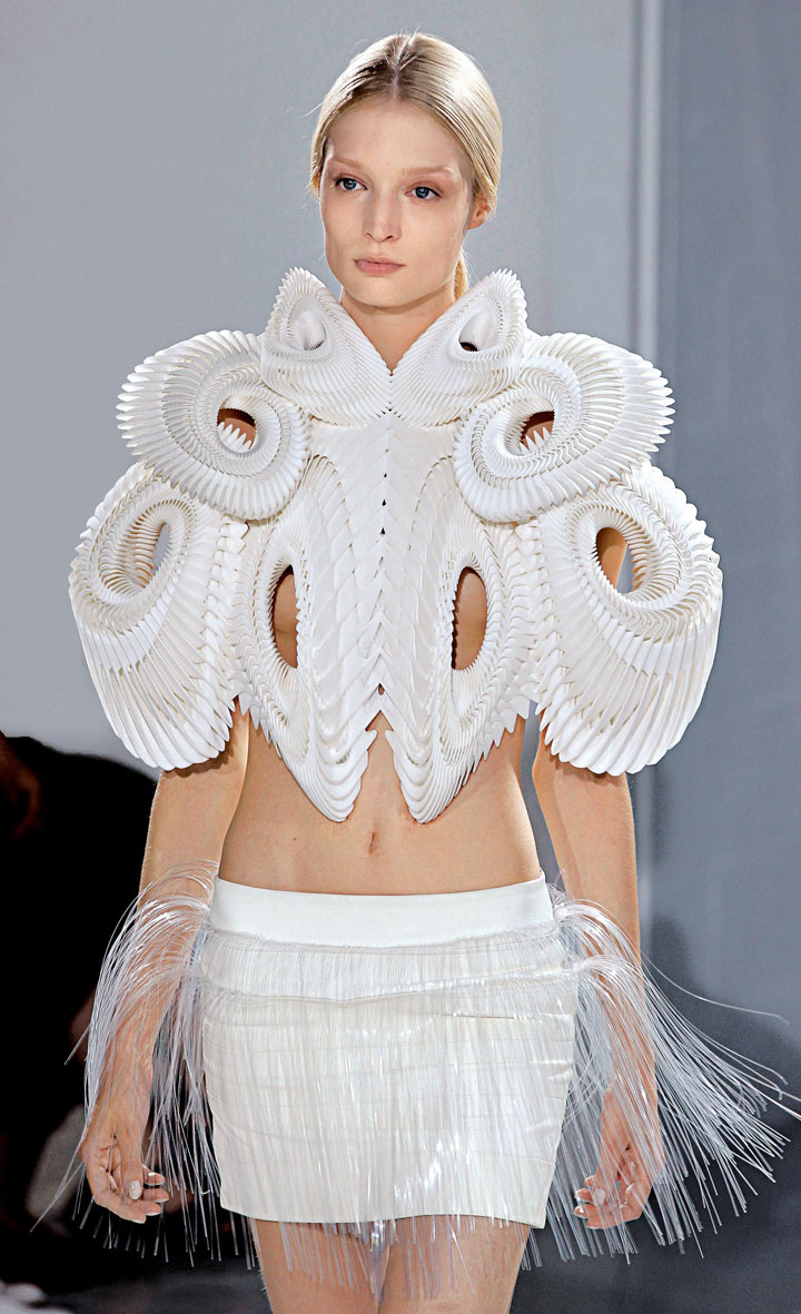 iris-van-herpen-23