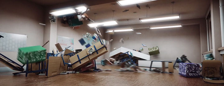 crazy-furniture-le-court-metrage-dans-lequel-le-mobilier-des-salles-de-classes-deviennent-fous7
