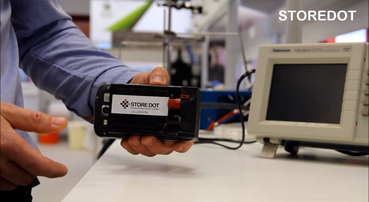 une-start-up-vient-dinventer-une-batterie-revolutionnaire-capable-de-se-recharger-en-30-secondes-chrono3