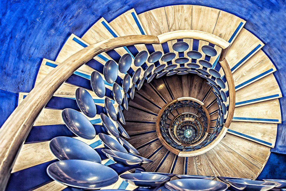 escalier-bleu-beige