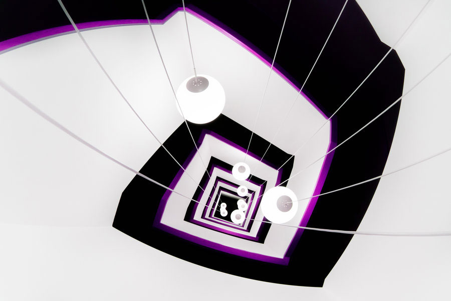 escalier-moderne-violet