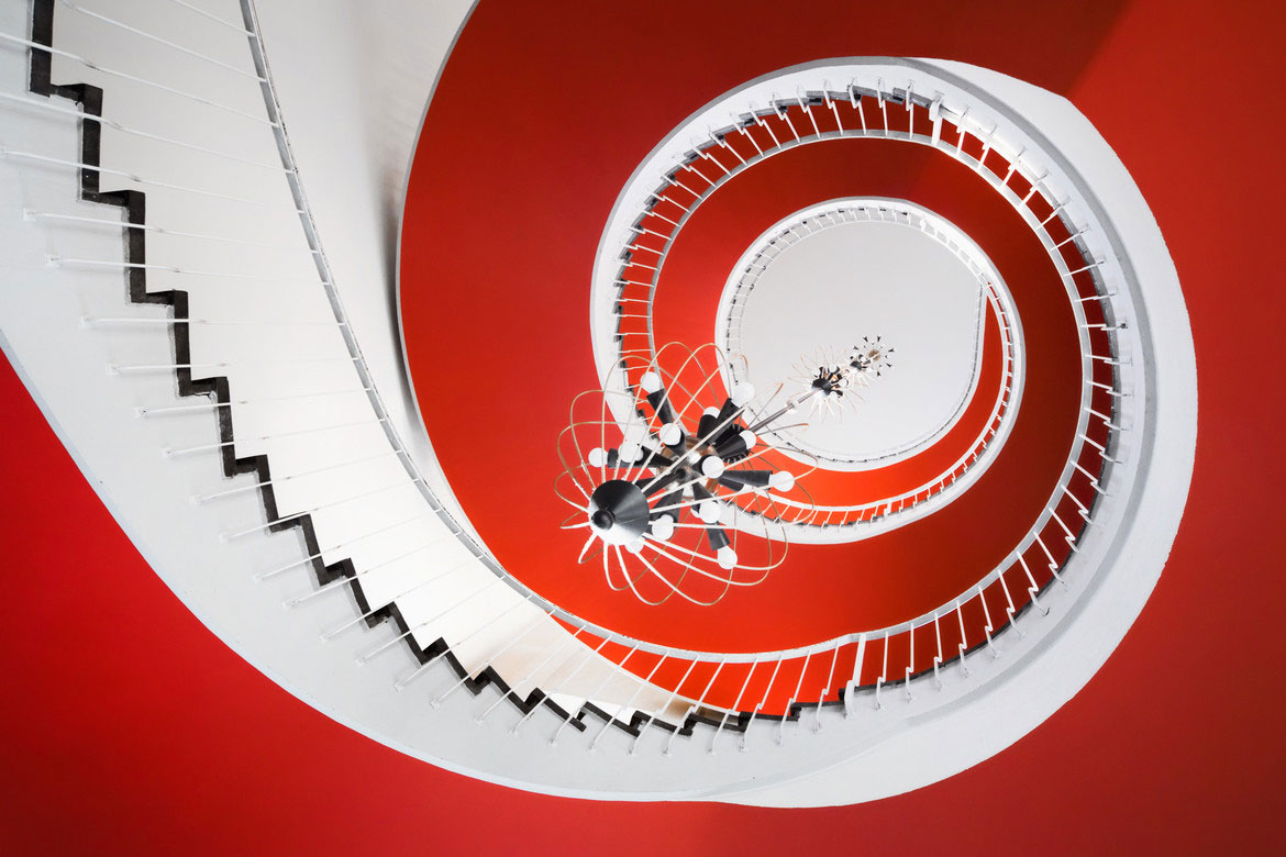 escalier-rouge-blanc