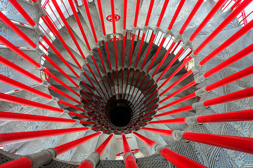 escalier-rouge