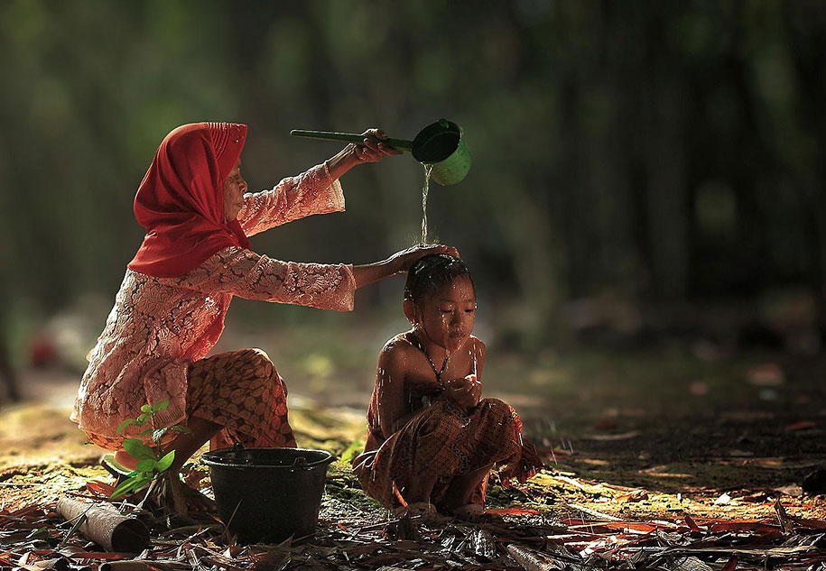 maman-laver-fille