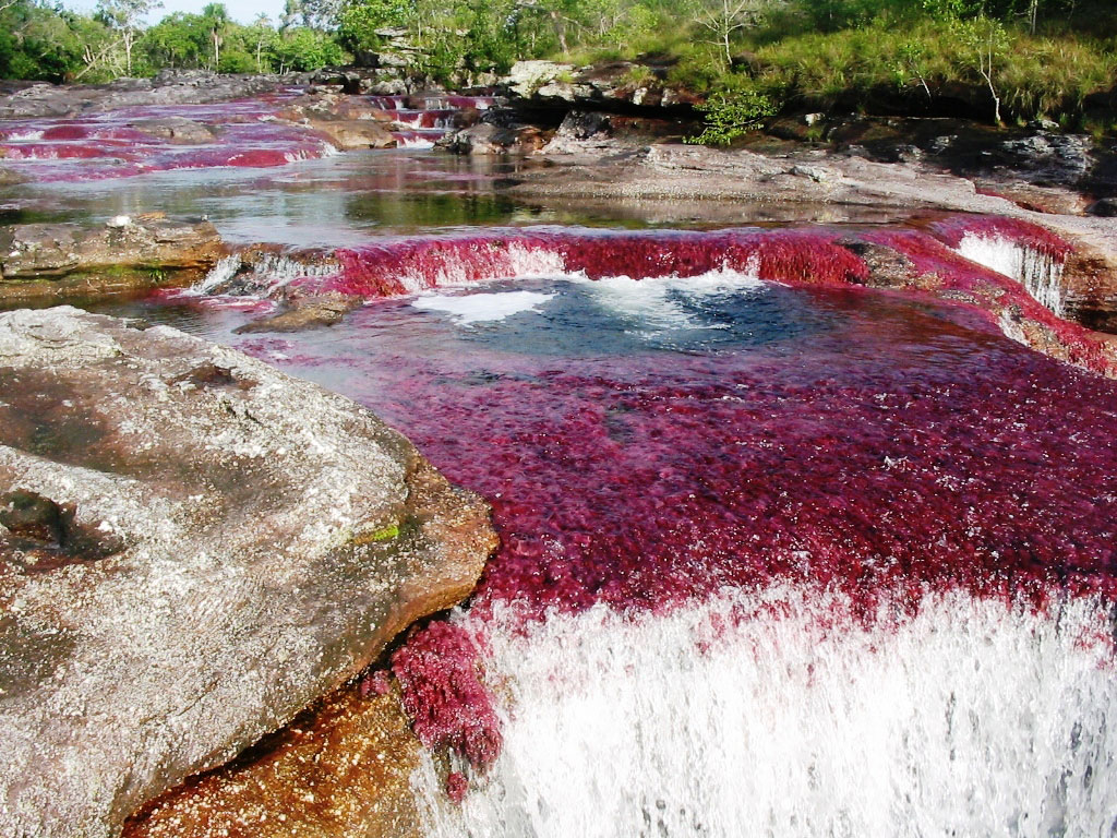 chutes-eau-colorees
