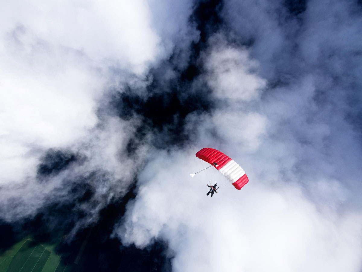 parachustiste-perdu-nuages