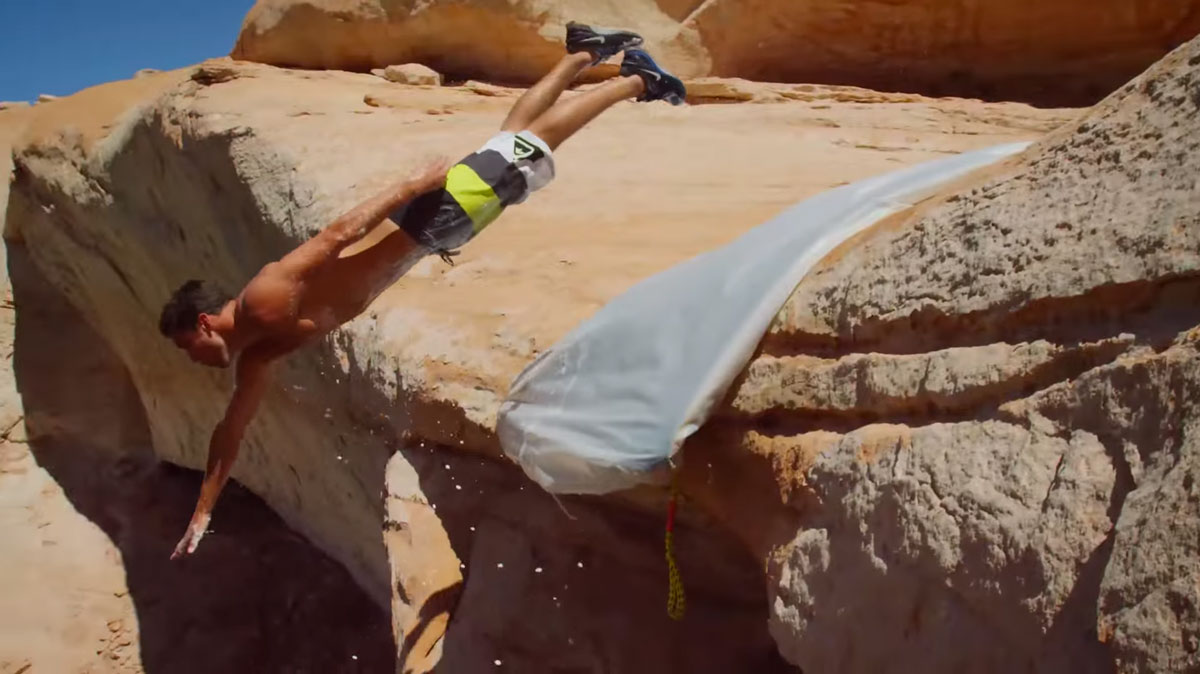 plongeon-superman-vide