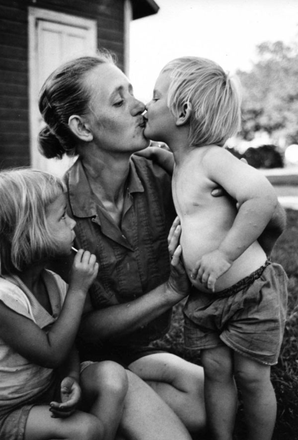 bisou-maman-enfant