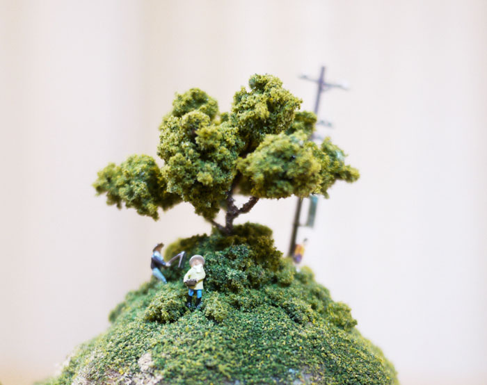 paysans-sous-arbre