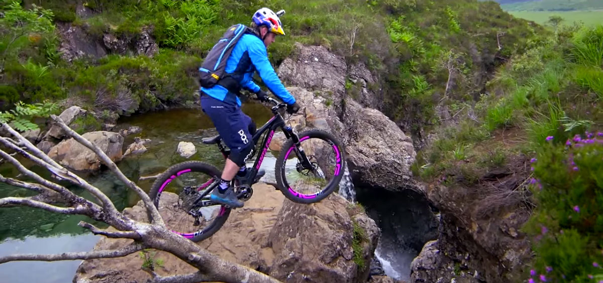 velo-equilibre-roche-cascade