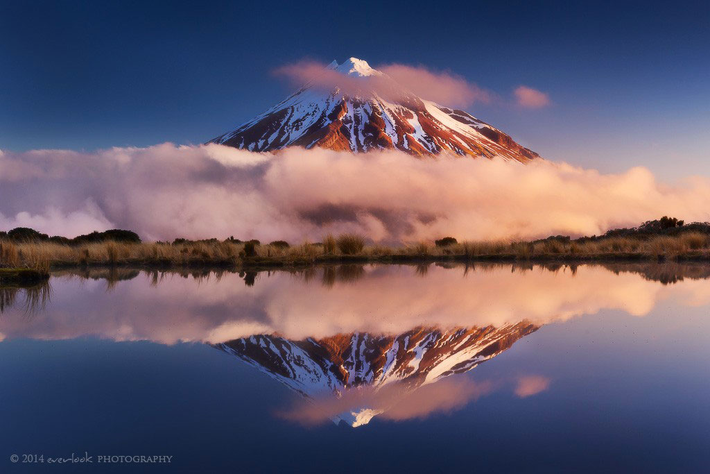 mont-enneige-reflet-lac