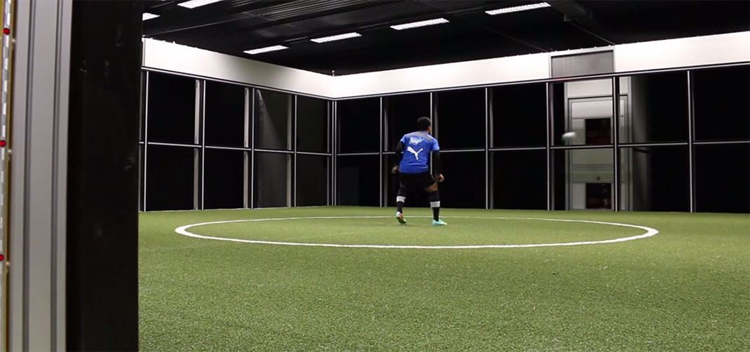 machine-robot-football-haut