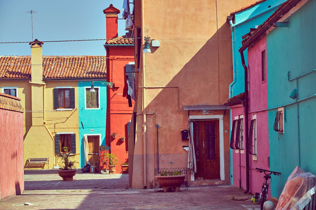 burano-italie-maisons-murs