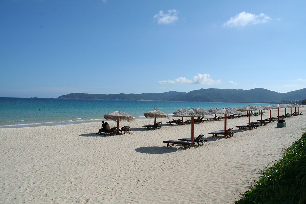 5.-La-baie-de-Yalong,-située-dans-la-province-de-Hainan