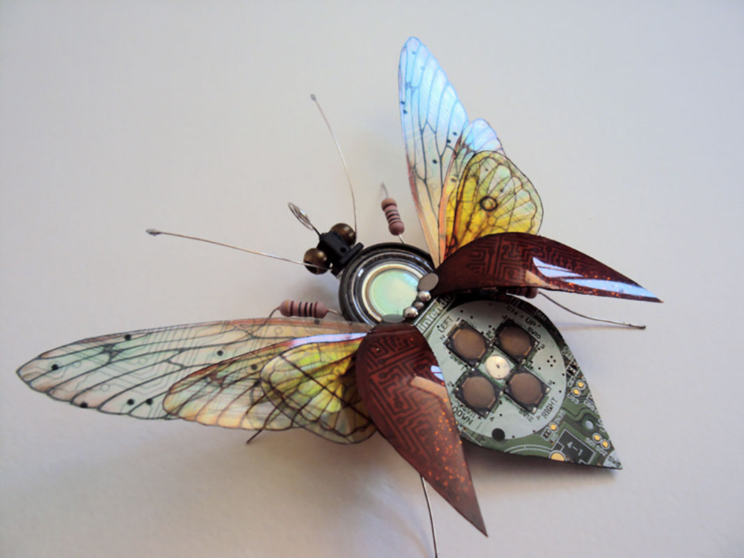 coccinelle-marron-composants-electroniques-julie-alice-chappell