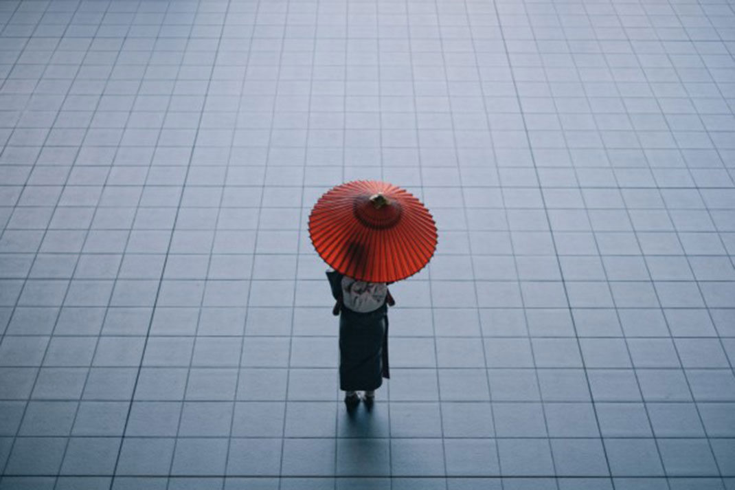15-ombrellerouge-takashiyasui
