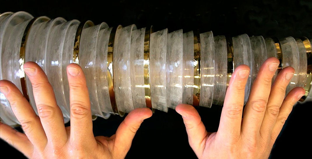 05.harmonicaglass-gloggerjpg