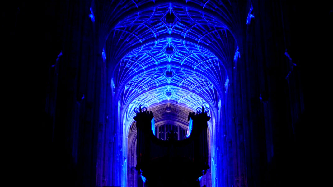 08-chapelleilluminee-ClaudeMossessian