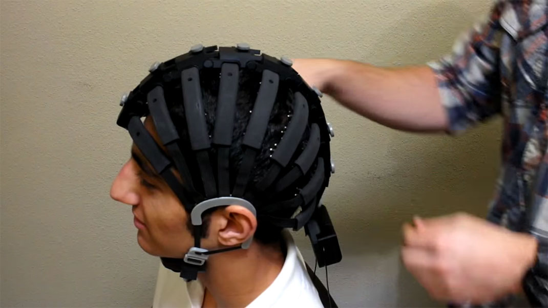 3-egg-casque